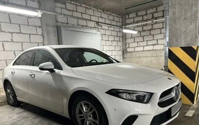 Mercedes-Benz A-Класс, 2019 год, 2 175 000 рублей, 1 фотография