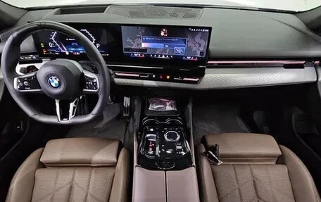 BMW 5 серия, 2024 год, 6 320 000 рублей, 3 фотография