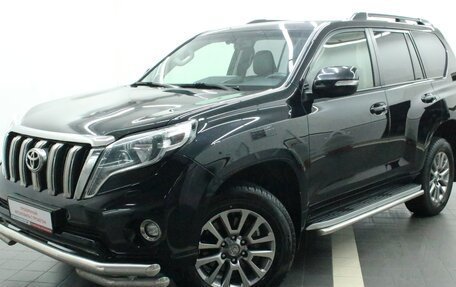 Toyota Land Cruiser Prado 150 рестайлинг 2, 2017 год, 3 995 000 рублей, 2 фотография