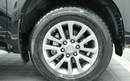Toyota Land Cruiser Prado 150 рестайлинг 2, 2017 год, 3 995 000 рублей, 6 фотография