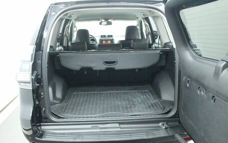 Toyota Land Cruiser Prado 150 рестайлинг 2, 2017 год, 3 995 000 рублей, 14 фотография
