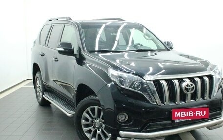Toyota Land Cruiser Prado 150 рестайлинг 2, 2017 год, 3 995 000 рублей, 10 фотография