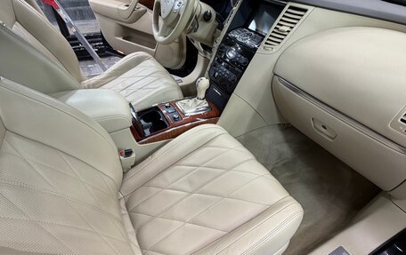 Infiniti QX70, 2017 год, 2 600 000 рублей, 14 фотография