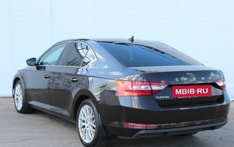 Skoda Superb III рестайлинг, 2021 год, 2 350 000 рублей, 5 фотография
