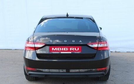 Skoda Superb III рестайлинг, 2021 год, 2 350 000 рублей, 6 фотография