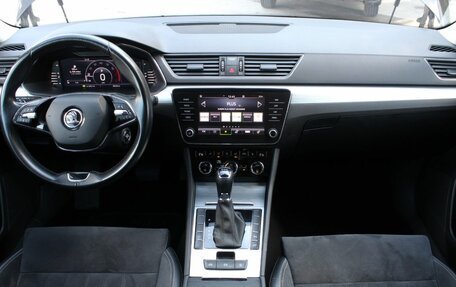 Skoda Superb III рестайлинг, 2021 год, 2 350 000 рублей, 16 фотография