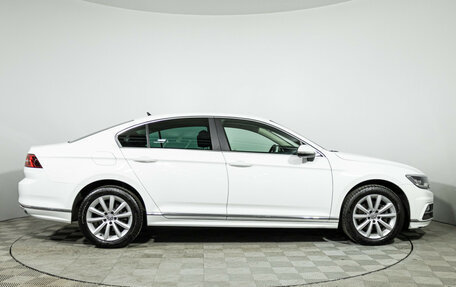 Volkswagen Passat B8 рестайлинг, 2018 год, 2 490 000 рублей, 4 фотография