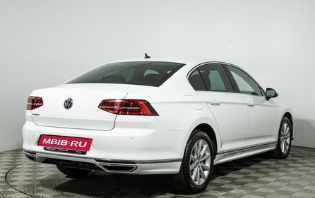 Volkswagen Passat B8 рестайлинг, 2018 год, 2 490 000 рублей, 5 фотография
