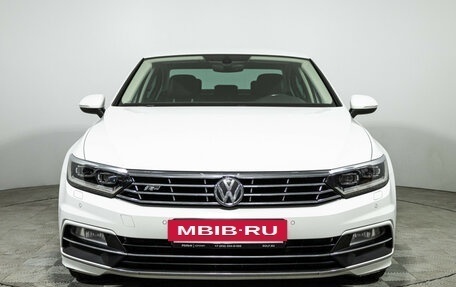 Volkswagen Passat B8 рестайлинг, 2018 год, 2 490 000 рублей, 2 фотография