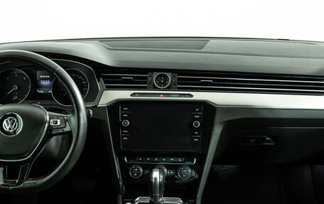 Volkswagen Passat B8 рестайлинг, 2018 год, 2 490 000 рублей, 14 фотография