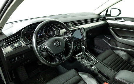 Volkswagen Passat B8 рестайлинг, 2018 год, 2 490 000 рублей, 11 фотография