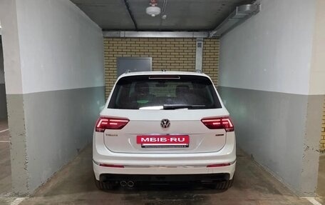 Volkswagen Tiguan II, 2019 год, 2 300 000 рублей, 3 фотография
