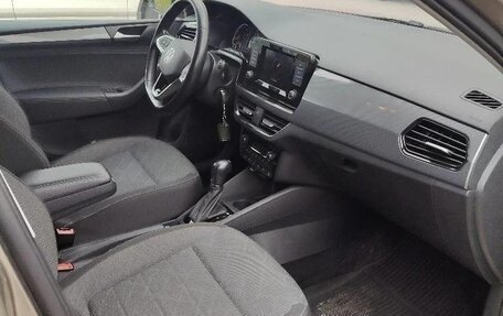 Volkswagen Polo VI (EU Market), 2021 год, 1 750 000 рублей, 9 фотография