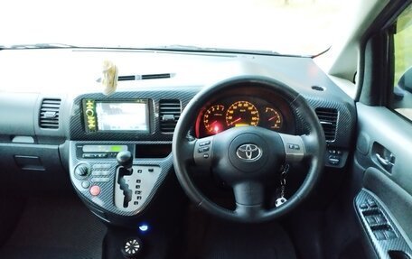 Toyota Wish II, 2003 год, 750 000 рублей, 10 фотография