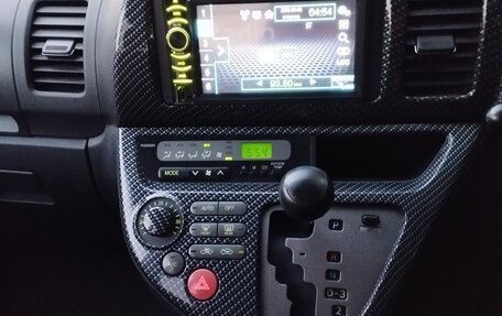 Toyota Wish II, 2003 год, 750 000 рублей, 12 фотография