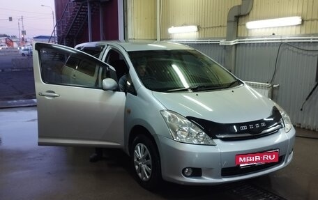 Toyota Wish II, 2003 год, 750 000 рублей, 13 фотография