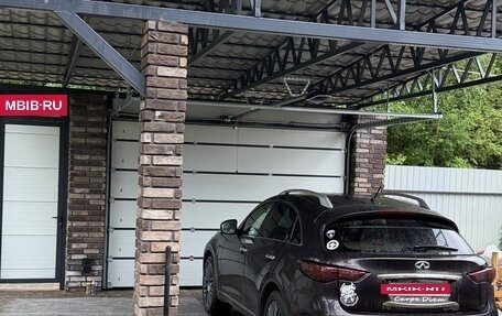 Infiniti FX II, 2011 год, 1 750 000 рублей, 2 фотография