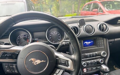 Ford Mustang VI рестайлинг, 2019 год, 2 350 000 рублей, 4 фотография