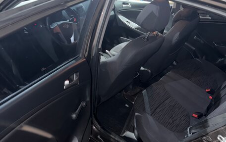 Hyundai Solaris II рестайлинг, 2015 год, 920 000 рублей, 9 фотография