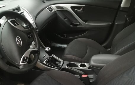 Hyundai Elantra V, 2012 год, 750 000 рублей, 6 фотография