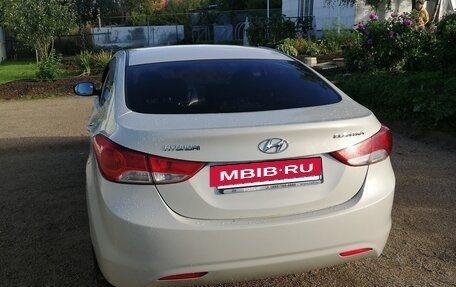 Hyundai Elantra V, 2012 год, 750 000 рублей, 4 фотография