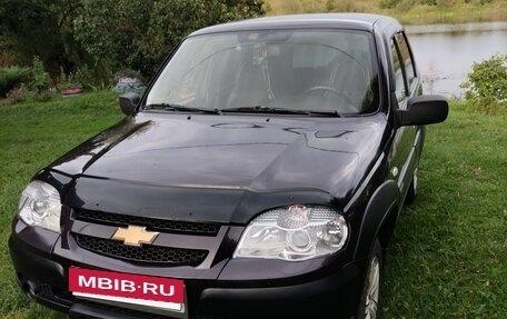 Chevrolet Niva I рестайлинг, 2011 год, 600 000 рублей, 4 фотография