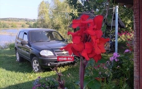 Chevrolet Niva I рестайлинг, 2011 год, 600 000 рублей, 8 фотография