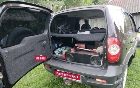 Chevrolet Niva I рестайлинг, 2011 год, 600 000 рублей, 13 фотография