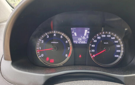 Hyundai Solaris II рестайлинг, 2011 год, 590 000 рублей, 10 фотография