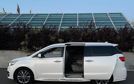 KIA Carnival III, 2018 год, 2 649 000 рублей, 7 фотография