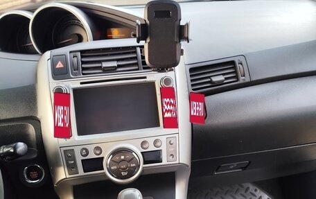 Toyota Verso I, 2010 год, 900 000 рублей, 13 фотография