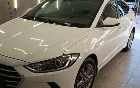 Hyundai Elantra VI рестайлинг, 2016 год, 1 200 000 рублей, 2 фотография