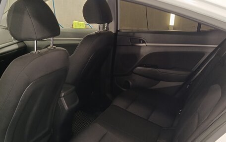 Hyundai Elantra VI рестайлинг, 2016 год, 1 200 000 рублей, 12 фотография