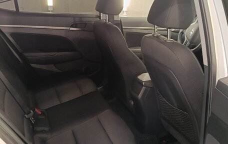 Hyundai Elantra VI рестайлинг, 2016 год, 1 200 000 рублей, 10 фотография