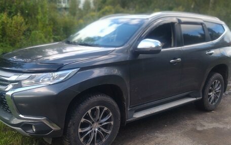 Mitsubishi Pajero Sport III рестайлинг, 2017 год, 2 650 000 рублей, 2 фотография