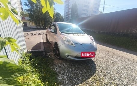 Nissan Leaf I, 2011 год, 560 000 рублей, 2 фотография