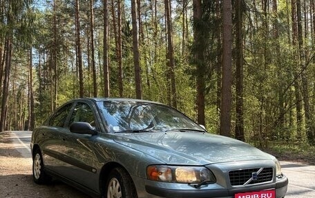 Volvo S60 III, 2001 год, 285 000 рублей, 1 фотография