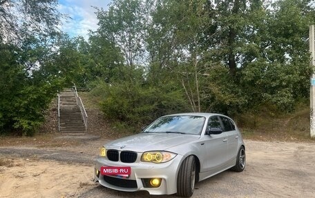 BMW 1 серия, 2006 год, 1 100 000 рублей, 2 фотография
