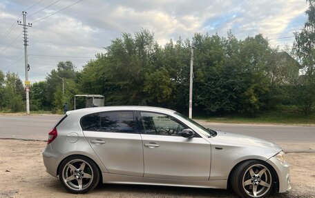 BMW 1 серия, 2006 год, 1 100 000 рублей, 3 фотография