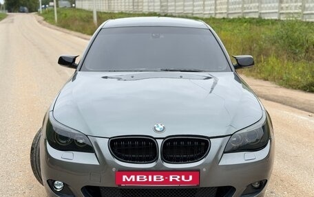 BMW 5 серия, 2005 год, 900 000 рублей, 8 фотография