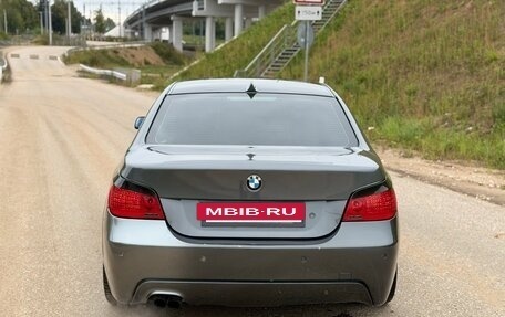BMW 5 серия, 2005 год, 900 000 рублей, 10 фотография