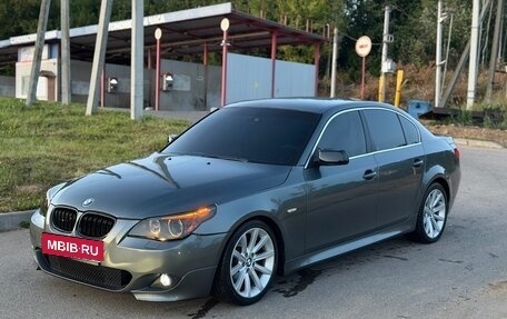 BMW 5 серия, 2005 год, 900 000 рублей, 15 фотография