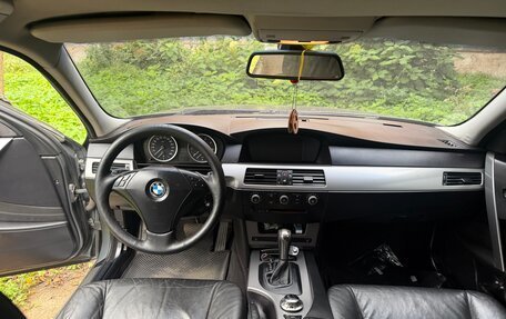 BMW 5 серия, 2005 год, 900 000 рублей, 38 фотография