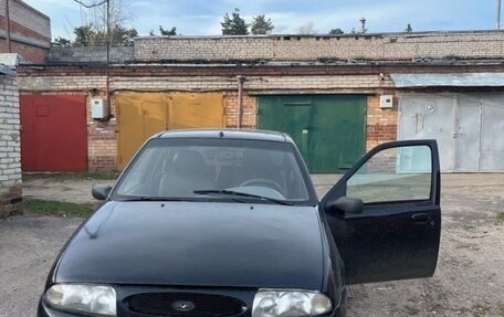 Ford Fiesta, 1998 год, 100 000 рублей, 4 фотография