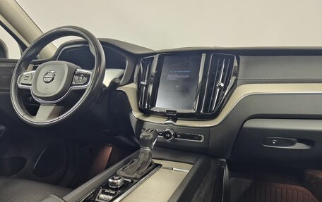 Volvo XC60 II, 2020 год, 3 299 000 рублей, 10 фотография