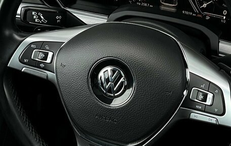 Volkswagen Touareg III, 2019 год, 4 396 400 рублей, 31 фотография