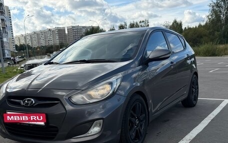 Hyundai Solaris II рестайлинг, 2012 год, 819 000 рублей, 2 фотография