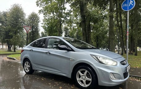 Hyundai Solaris II рестайлинг, 2012 год, 680 000 рублей, 2 фотография
