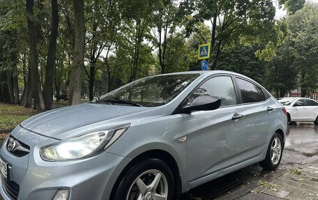 Hyundai Solaris II рестайлинг, 2012 год, 680 000 рублей, 4 фотография