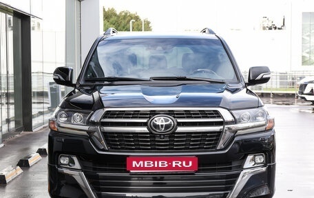 Toyota Land Cruiser 200, 2020 год, 8 149 000 рублей, 2 фотография